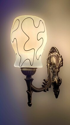 Snow (Uplight Wall Lamp with contemporary fittings)